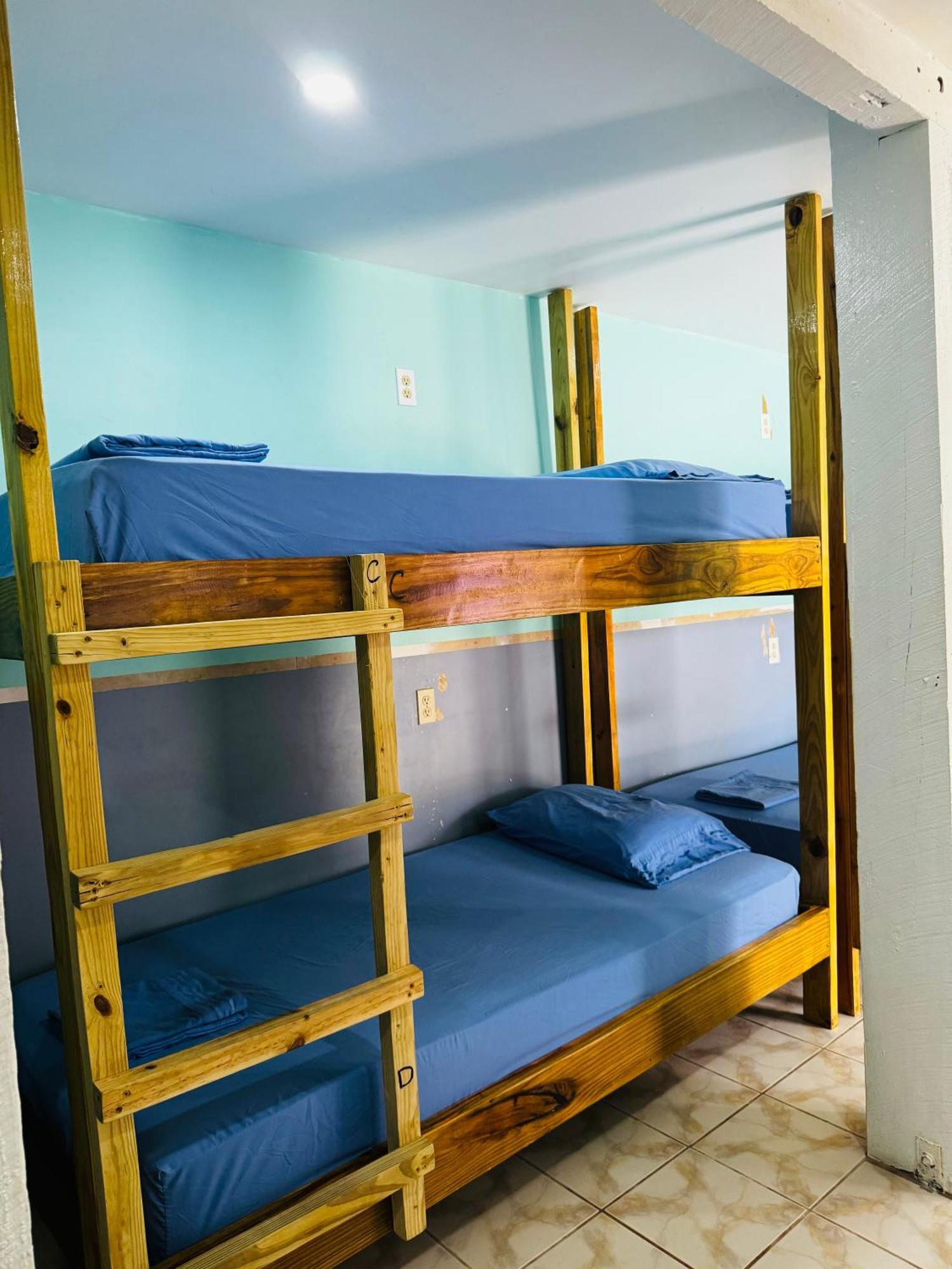 Go Slow Guesthouse Caye Caulker Eksteriør bilde